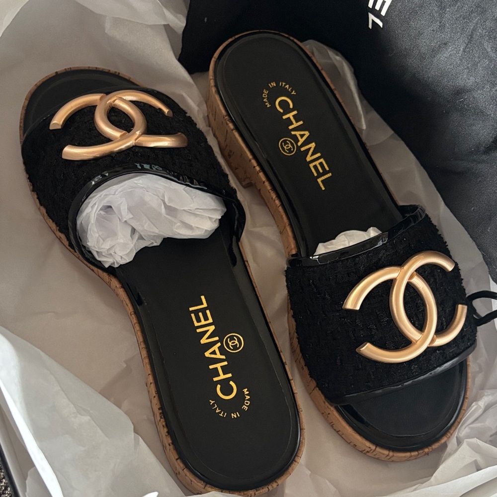 CHANEL tweed Black and Gold Women's Sandals sz 38
